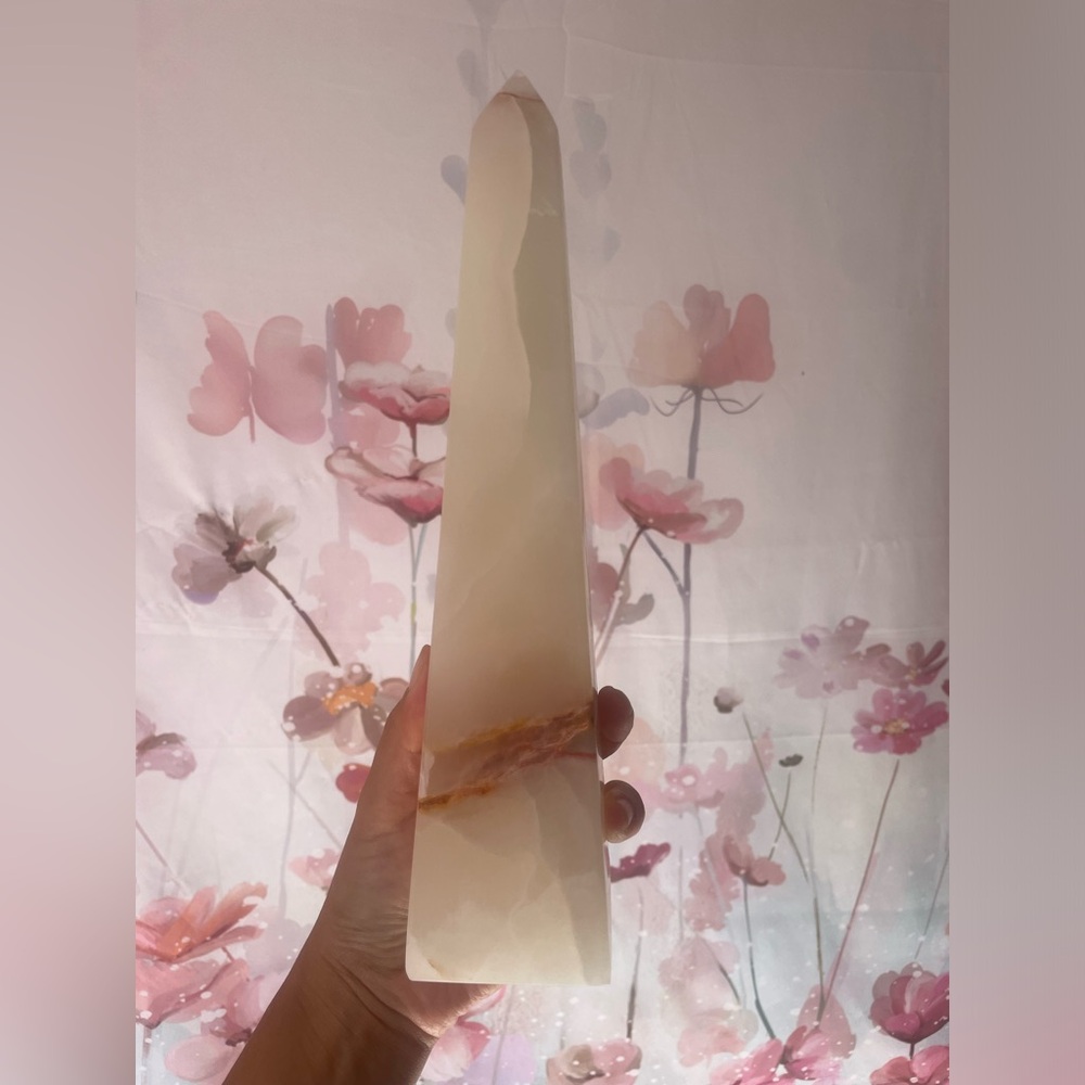 Large onyx tower 10”